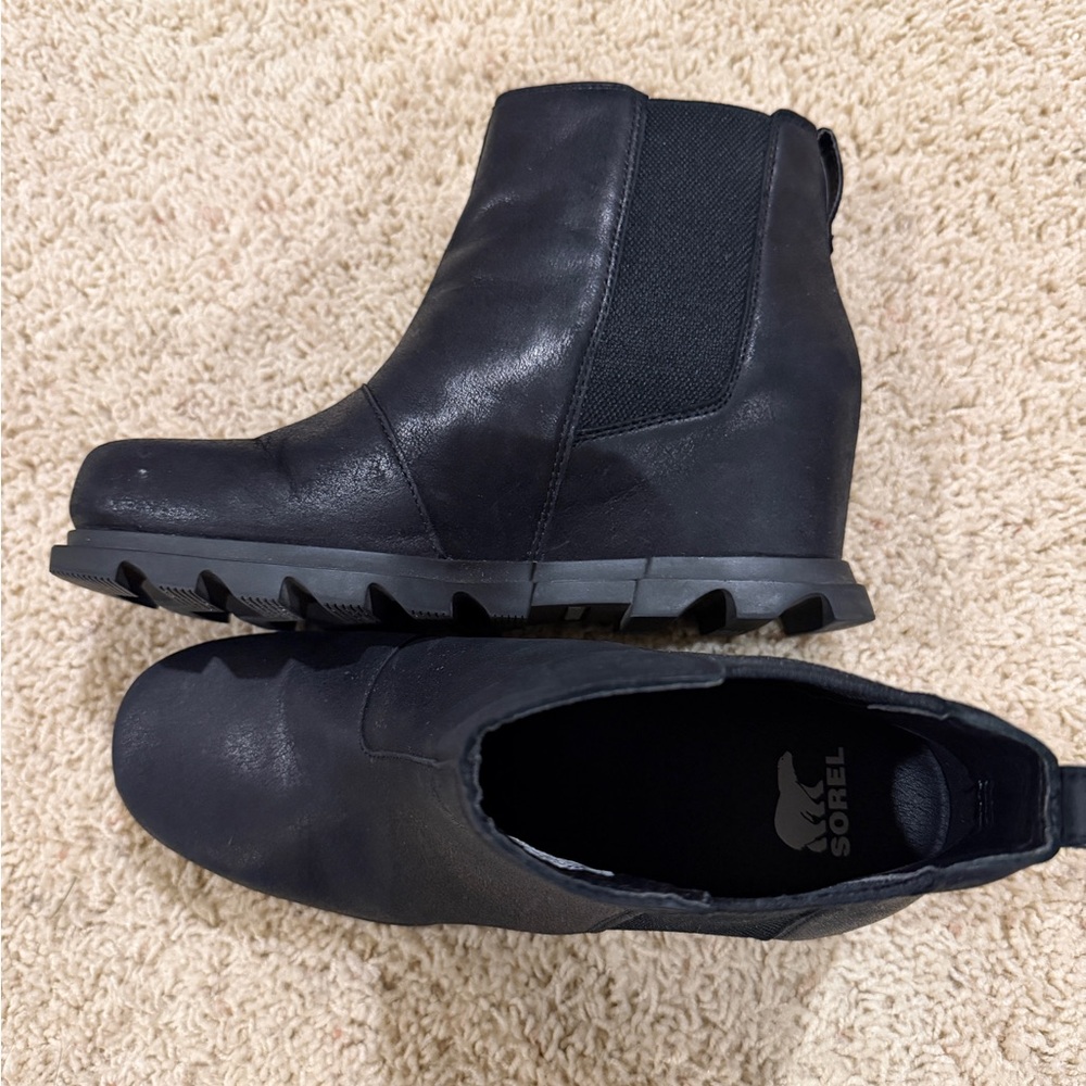 Sorel Joan of Arctic III Chelsea boots